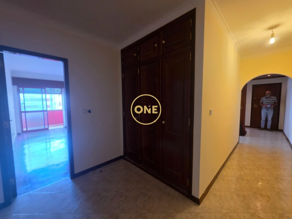 Apartamento T2 para Venda em Algueirão-Mem Martins Foto 9