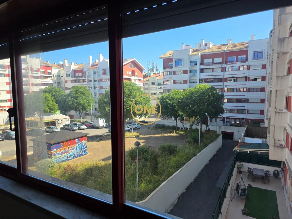 Apartamento T2 para Venda em Algueirão-Mem Martins Foto 6