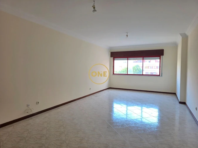 Apartamento T2 para Venda em Algueirão-Mem Martins Foto 5