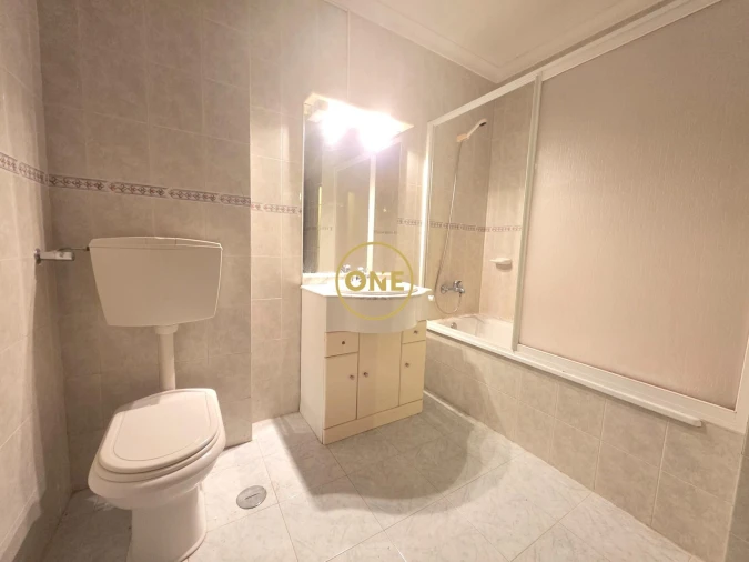 Apartamento T2 para Venda em Algueirão-Mem Martins Foto 17
