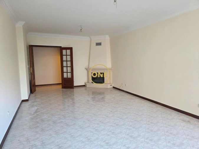 Apartamento T2 para Venda em Algueirão-Mem Martins Foto 8