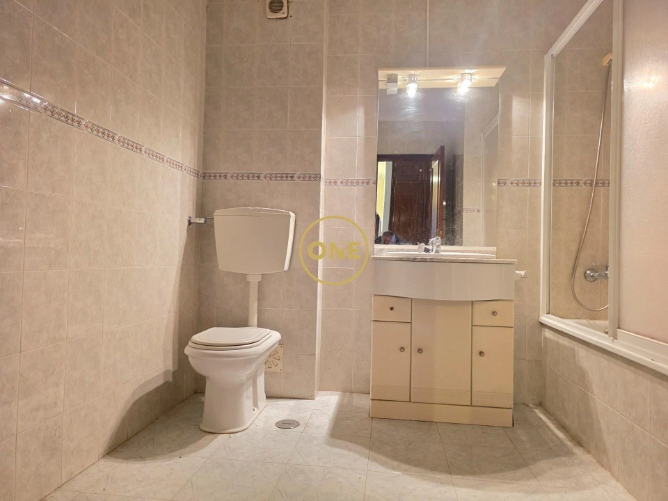 Apartamento T2 para Venda em Algueirão-Mem Martins Foto 16