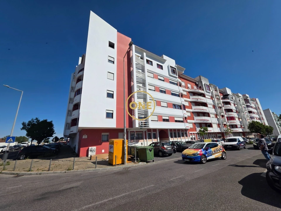 Apartamento T2 para Venda em Algueirão-Mem Martins Foto 20