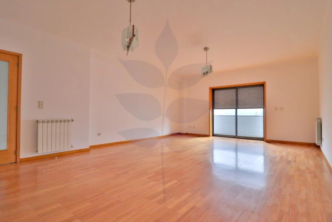 Apartamento T3 para Venda em Gualtar Foto 2