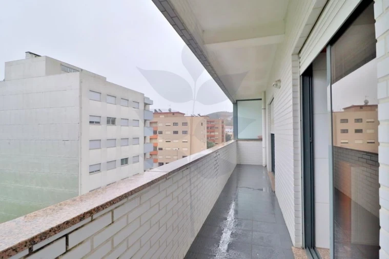 Apartamento T3 para Venda em Gualtar Foto 20
