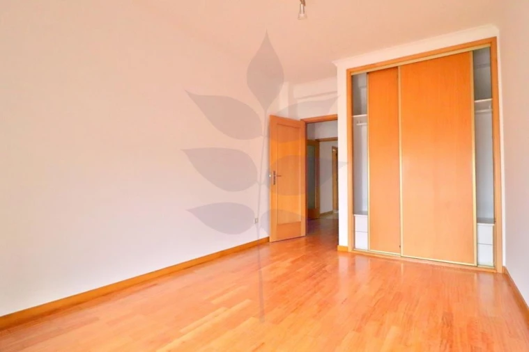 Apartamento T3 para Venda em Gualtar Foto 11