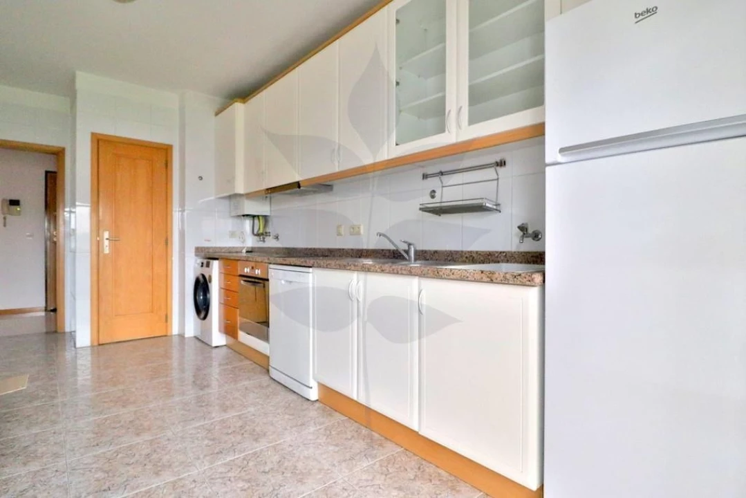 Apartamento T3 para Venda em Gualtar Foto 30