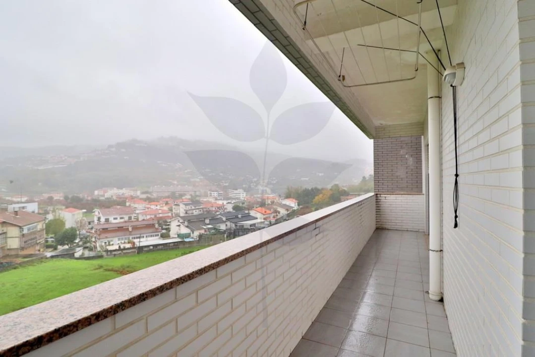 Apartamento T3 para Venda em Gualtar Foto 16