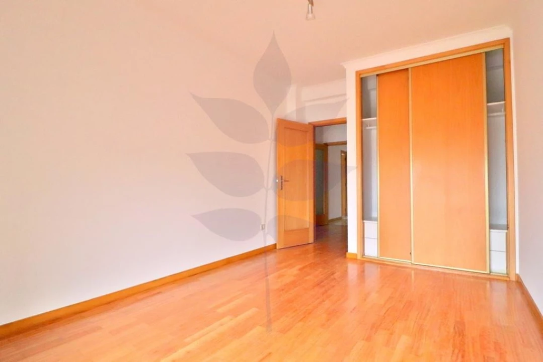 Apartamento T3 para Venda em Gualtar Foto 11