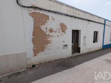 Moradia T2 para Venda em Loule (São Sebastião)
