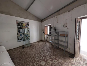 Moradia T2 para Venda em Loule (São Sebastião)