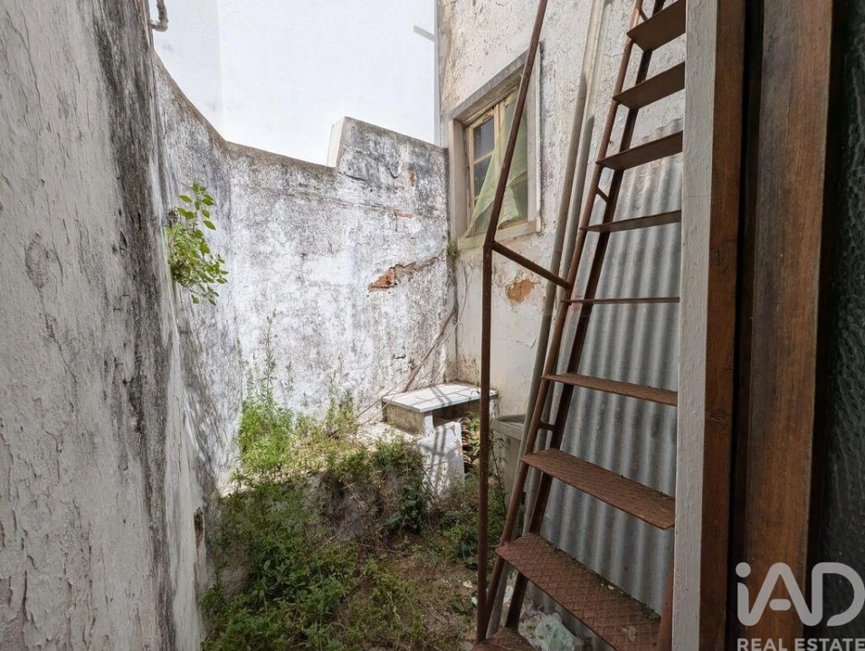 Moradia T2 para Venda em Loule (São Sebastião) Foto 13