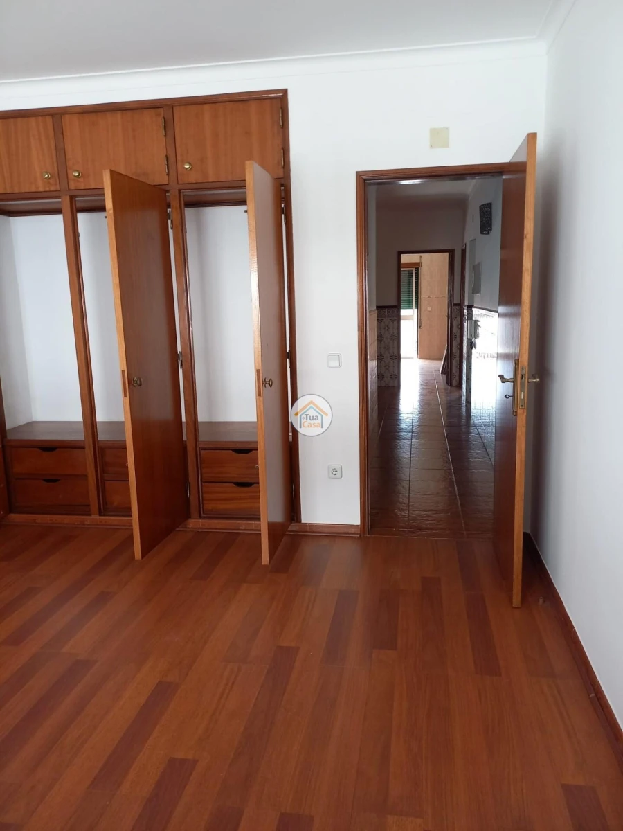 Apartamento T2 para Venda em Lousã e Vilarinho Foto 5