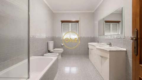 Moradia T4 para Venda em Golegã