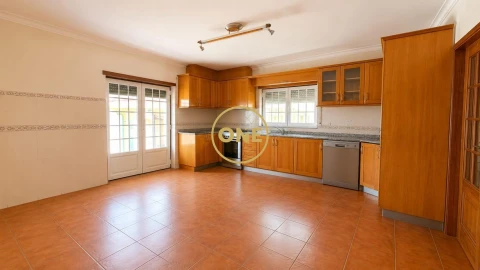 Moradia T4 para Venda em Golegã