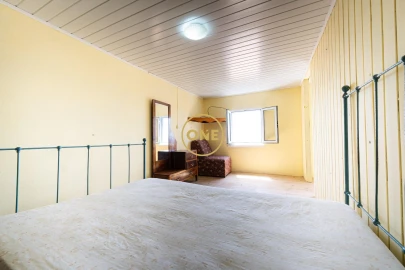 Moradia T3 para Venda em Ribeira Quente