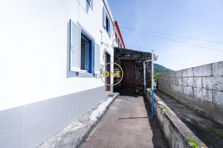 Moradia T3 para Venda em Ribeira Quente Foto 18