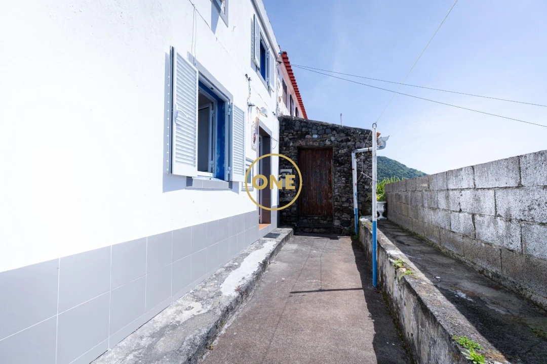 Moradia T3 para Venda em Ribeira Quente Foto 18