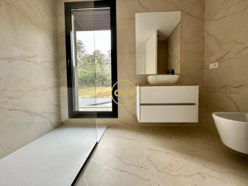 Moradia T3 para Venda em Laundos