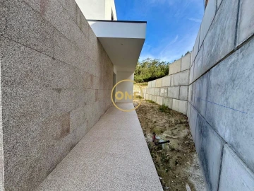 Moradia T3 para Venda em Laundos