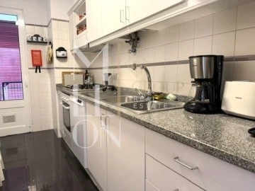 Apartamento T2 para Venda em São Martinho
