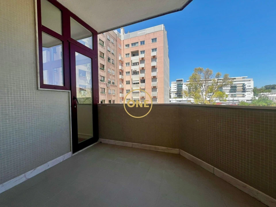 Apartamento T3 para Venda em São Domingos de Benfica Foto 7