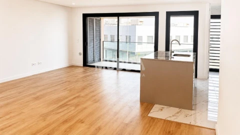 Apartamento T2 para Venda em Santa Maria da Feira, Travanca, Sanfins e Espargo