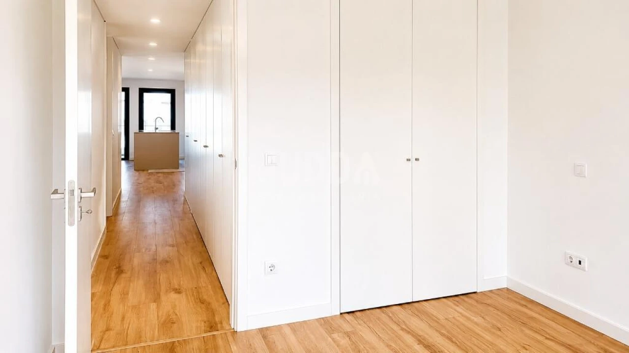 Apartamento T2 para Venda em Santa Maria da Feira, Travanca, Sanfins e Espargo Foto 7