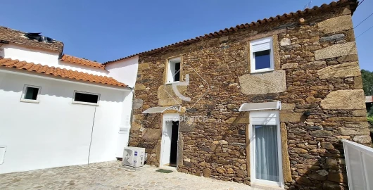 Quinta T2 para Venda em Cabração e Moreira do Lima