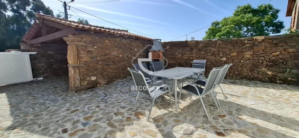 Quinta T2 para Venda em Cabração e Moreira do Lima