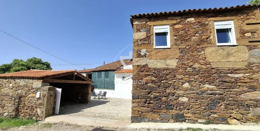 Quinta T2 para Venda em Cabração e Moreira do Lima