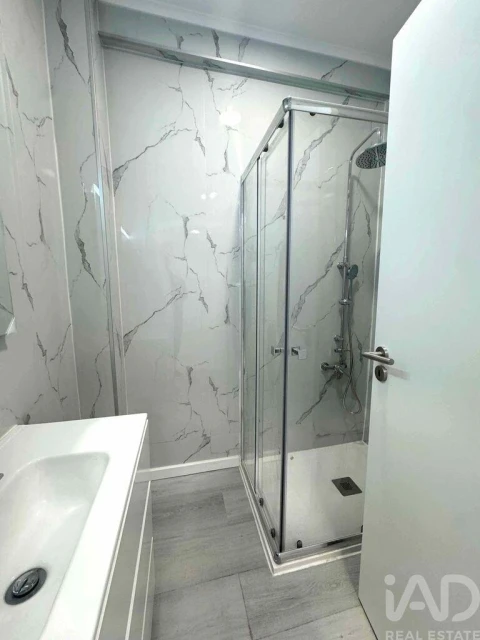 Apartamento T1 para Venda em Venteira
