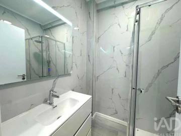 Apartamento T1 para Venda em Venteira