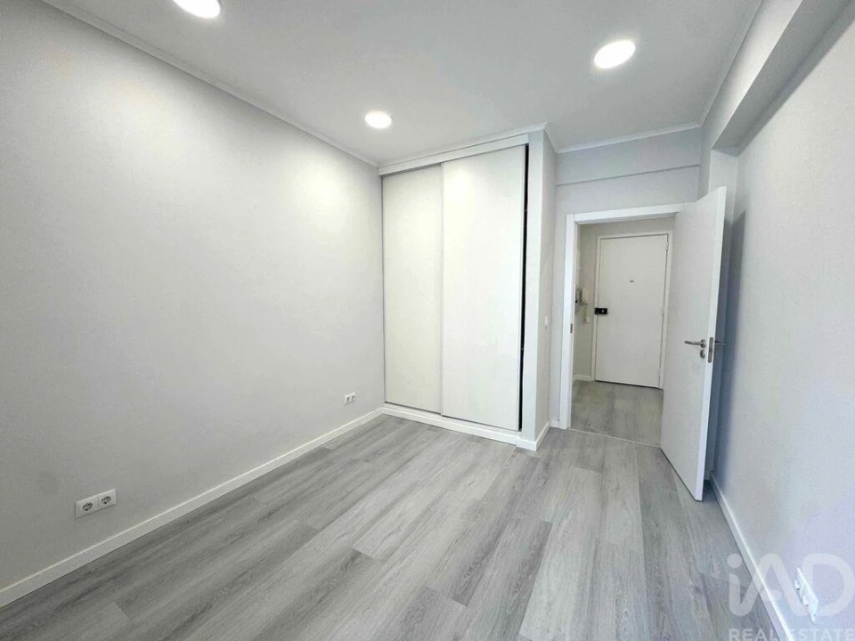 Apartamento T1 para Venda em Venteira Foto 11