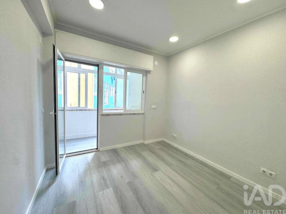 Apartamento T1 para Venda em Venteira Foto 10