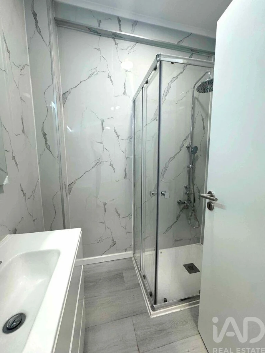 Apartamento T1 para Venda em Venteira Foto 13