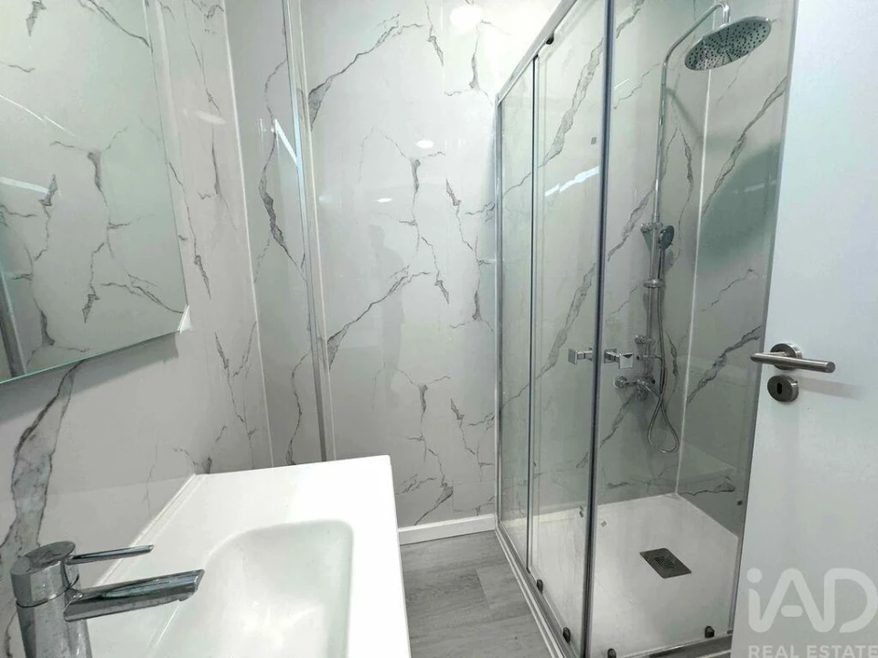 Apartamento T1 para Venda em Venteira Foto 14