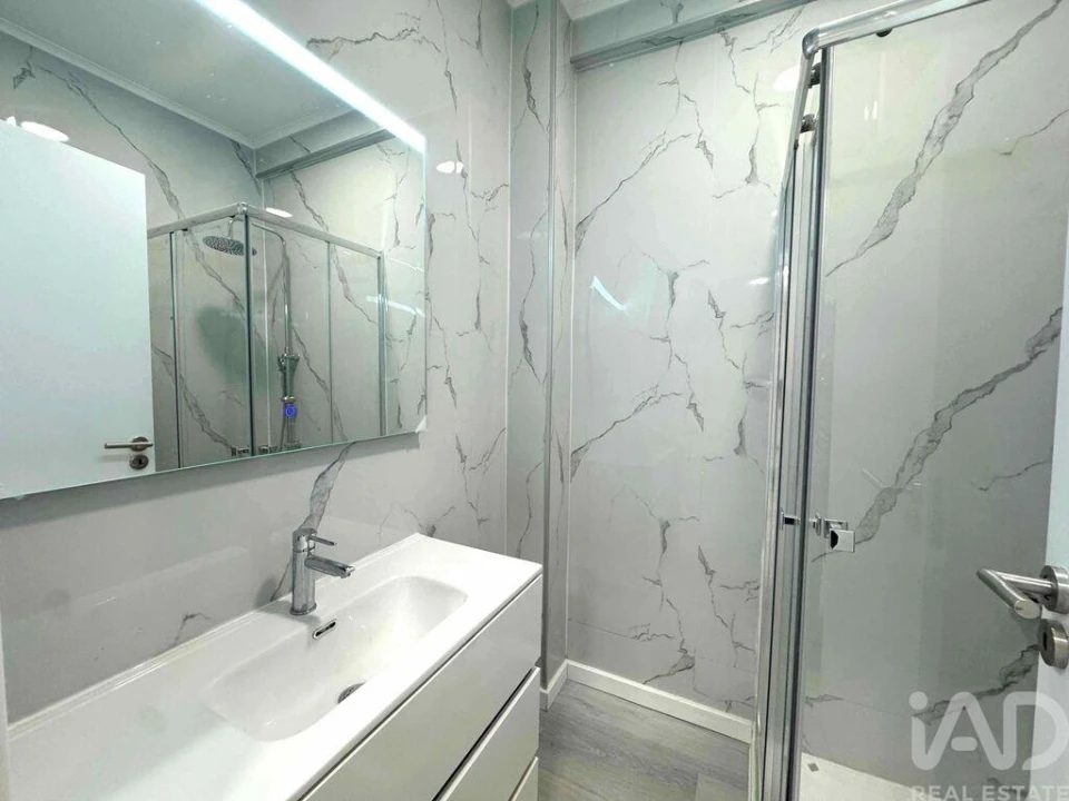 Apartamento T1 para Venda em Venteira Foto 16