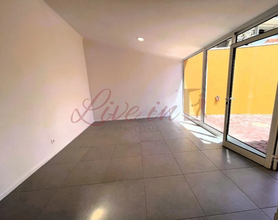 Moradia T2 para Venda em Funchal (Santa Luzia) Foto 5