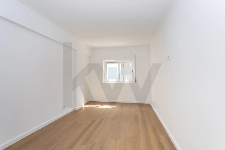 Apartamento T3 para Venda em Amora Foto 5