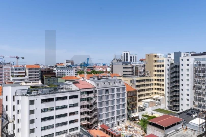 Apartamento T2 para Arrendamento em Avenidas Novas