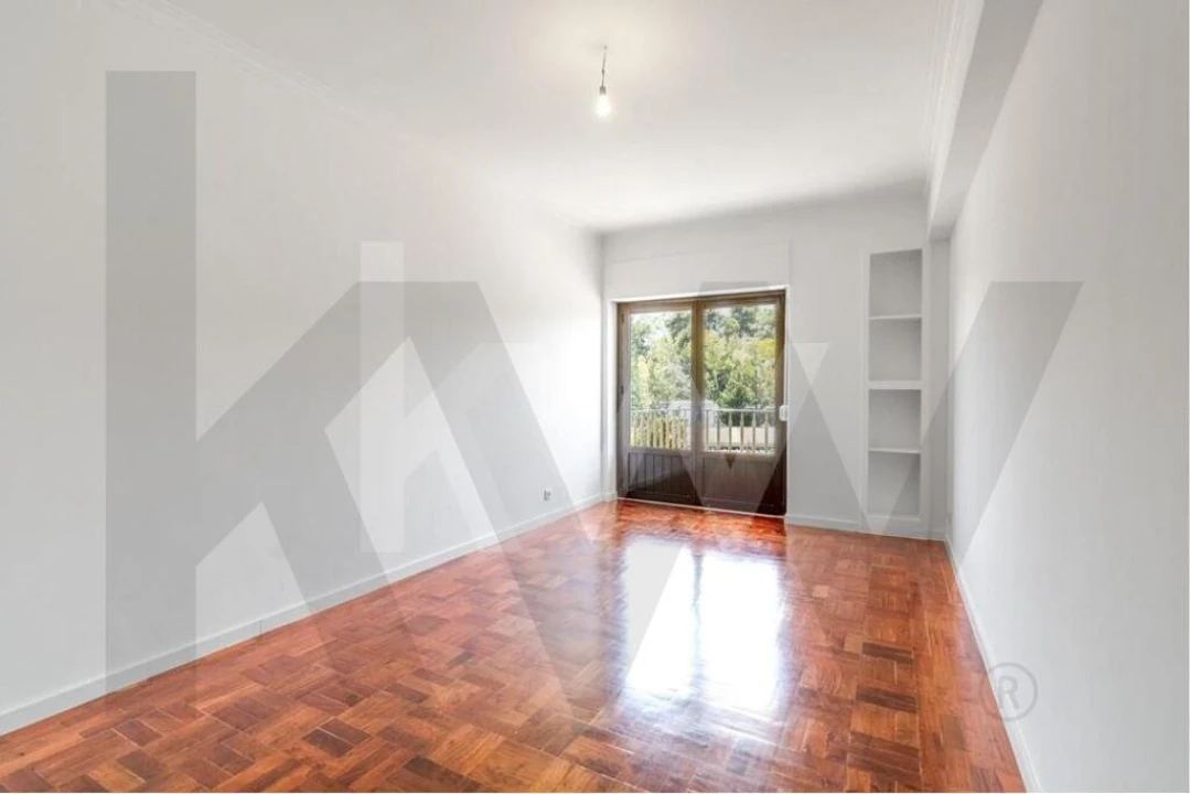 Apartamento T2 para Venda em São Domingos de Benfica Foto 2