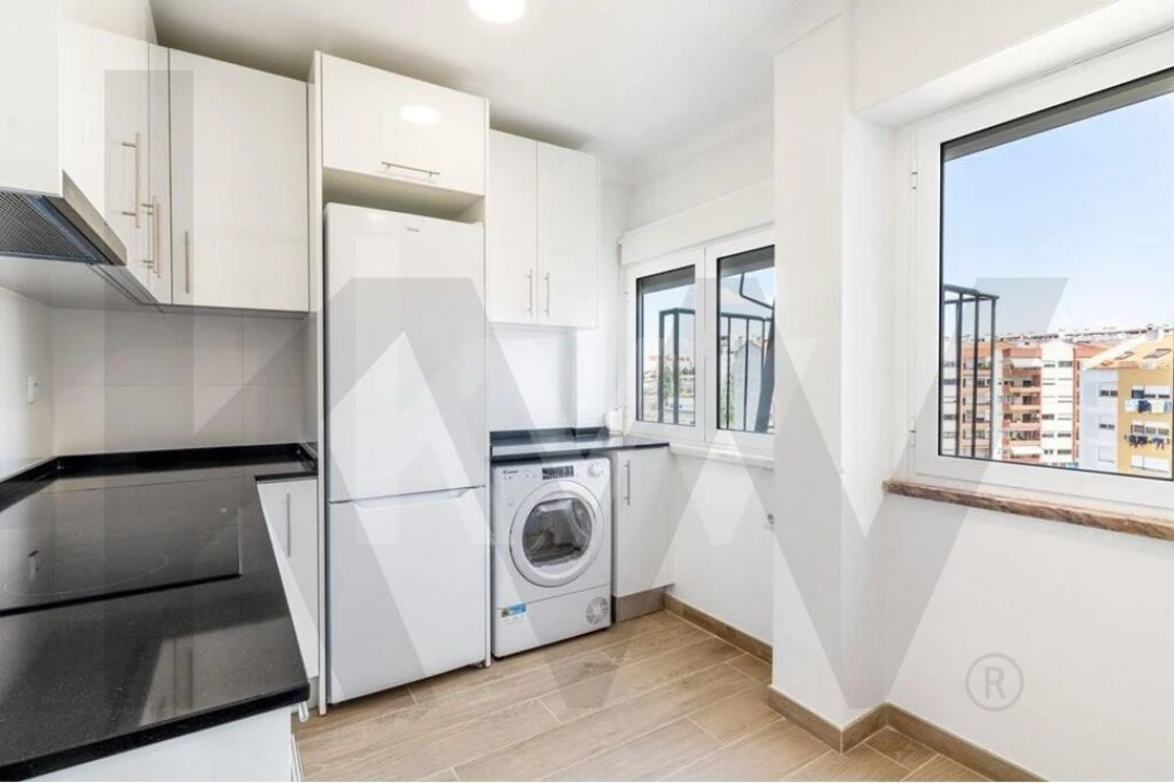 Apartamento T2 para Venda em São Domingos de Benfica Foto 24