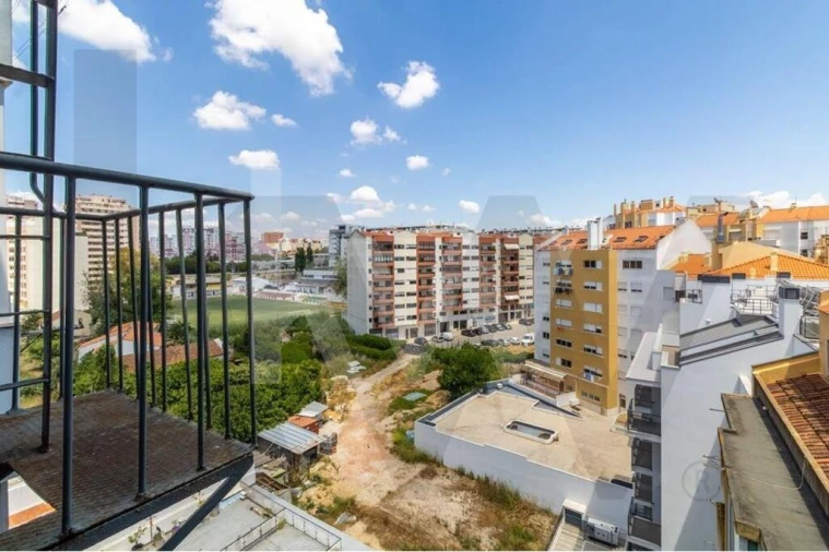 Apartamento T2 para Venda em São Domingos de Benfica Foto 5
