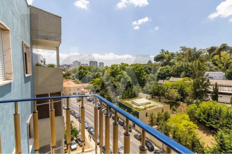 Apartamento T2 para Venda em São Domingos de Benfica Foto 4