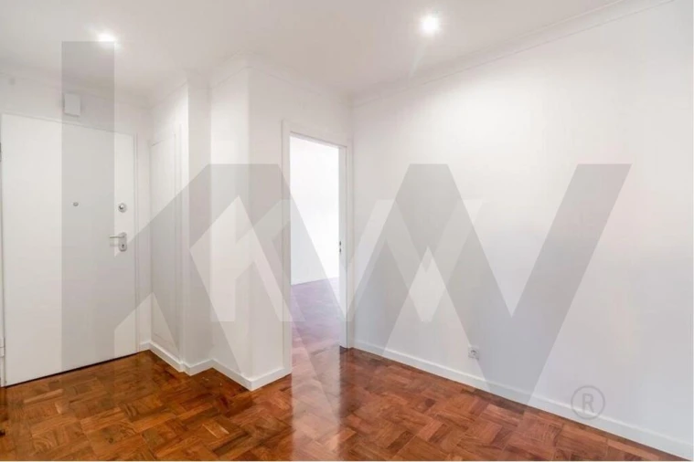 Apartamento T2 para Venda em São Domingos de Benfica Foto 13