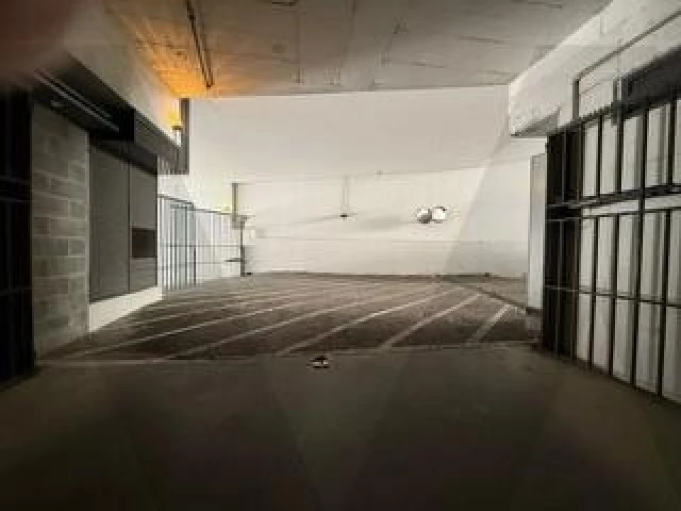 Garagem para Arrendamento em Romeira e Várzea Foto 12