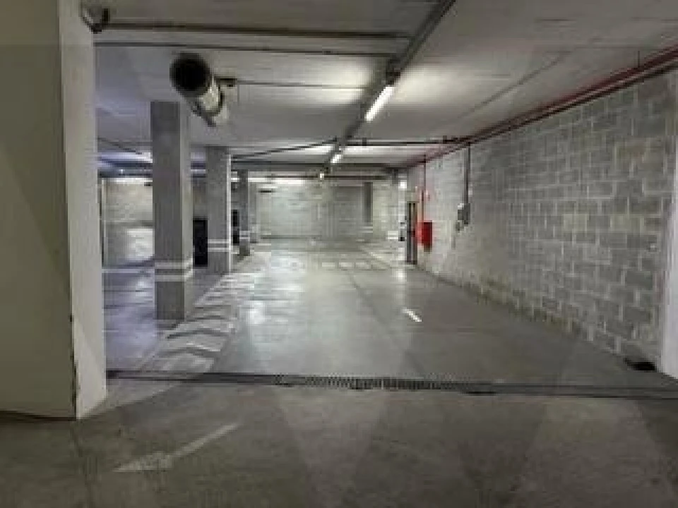 Garagem para Arrendamento em Romeira e Várzea Foto 9