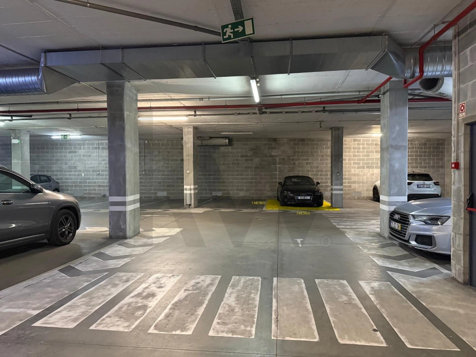 Garagem para Arrendamento em Romeira e Várzea Foto 3