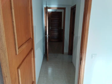 Apartamento T2 para Arrendamento em Massamá e Monte Abraão